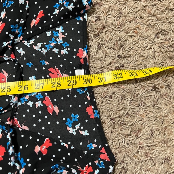 Torrid Blouse Black Red Blue Floral Polka Dot Lace front Chiffon Plus Size - Picture 4 of 5